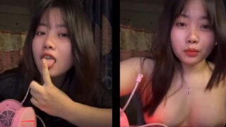 Chơi game với bạn thua em phải show hàng cho nó coi